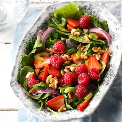 Green Salad With Berries Recipe How To Make It Taste Of Home