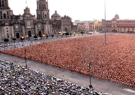 18000 People Pose Nude In A Perfect Square In Mexico City Photograph Spencer Tunick Woahdude