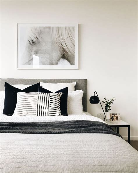 Minimalist Monochrome Bedroom Design Masterbedroom Bedroomideas