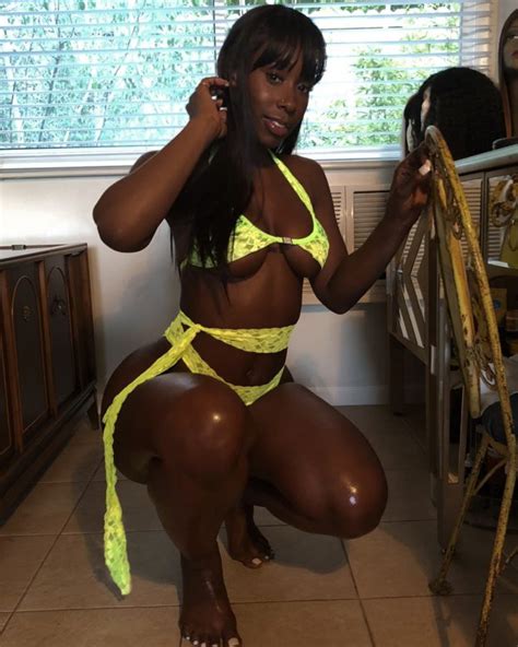 Bria Myles Nude And Sexy 20 Photos The Fappening