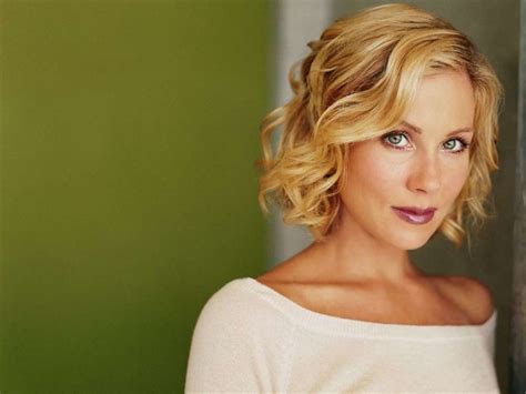 Christina Applegate Reveals She Needed Therapy After Filming “dead To