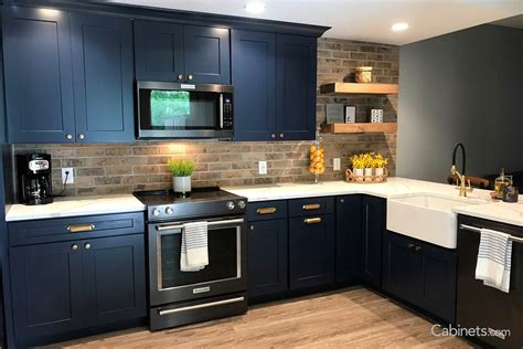 20 Navy Blue Kitchen Cabinets With Gold Hardware