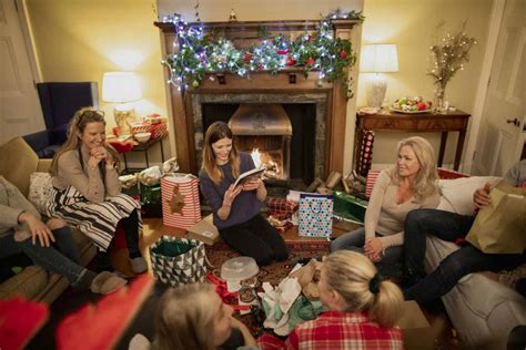 Looking for christmas gifts for parents? 5 Christmas Gift Exchange Ideas for Big Families ...