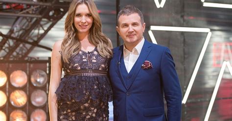Ведуча програми світське життя катерина осадча народила юрію горбунову ще одного сина, про. Вагітна Катерина Осадча покинула чоловіка та сина і ...