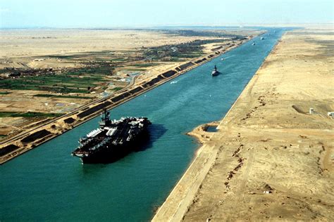 Der suezkanal ( arabisch : Suezkanal | Die größten künstlichen Wasserwege und Kanäle ...