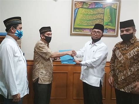 Sad, perli, sotong, kain buruk, in english. Penyerahan Surat Keputusan (SK) Penerimaan Murid Baru (PMB ...