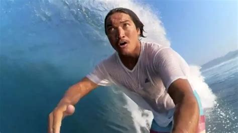 surfer mikala jones dies after severing artery riding waves as he bleeds out in the sea mirror