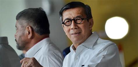 Yasonna hamonangan laoly sh., msc., ph.d adalah menteri hukum dan hak asasi manusia dalam kabinet kerja yang menjabat sejak 27 oktober 2014. Yasonna Laoly Kembali Pastikan Perppu Corona Tak Bikin Pejabat Kebal Hukum