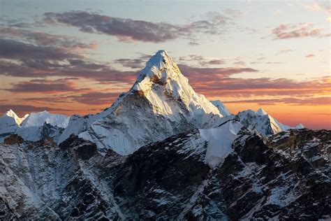 El Monte Everest La MontaÑa MÁs Alta Del Mundo Saludable Y Positivo