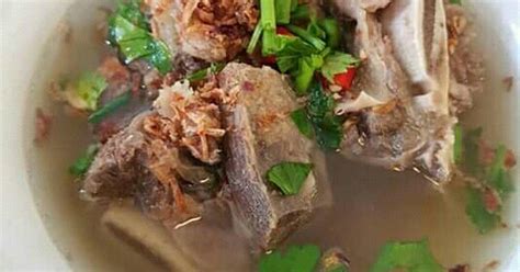 Bumbu sop daging sapi bening resep sup daging sapi sapi betawi resep sop sapi royco sop daging daging manusia daging kambing d resep sup sup daging bagi penggemar makanan berkuah sop iga menjadi salah satu rekomendasi menu yang cocok untuk lauk makan siang anda. Resep Sop Iga Sapi Bening Ala Resto : Resep Sop Iga Sapi ...