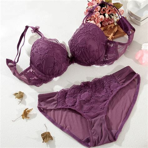 Yaqianting Lady Lace Push Up Bra Set Top Flowers Embroidery Adjustment