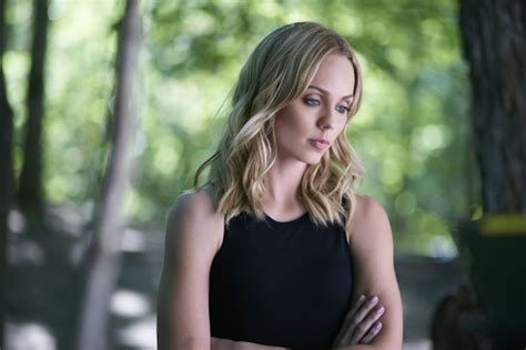 Laura Vandervoort Talks Bitten Supergirl Supervillains And More Celebrity Gossip And Movie News