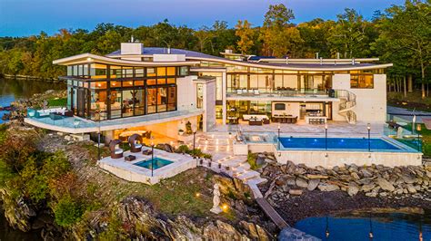 Inside A 25m Modernist Manse Sitting Right On New Yorks Hudson River