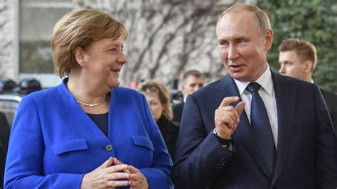 Angela Merkel Forsvarer Forhold Til Putin Tv 2