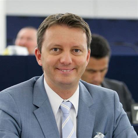 A member of the people's movement party (pmp), he was elected to the european parliament for romania in 2014. Liberalul Siegfried Mureșan a fost ales vicepreședintele PPE