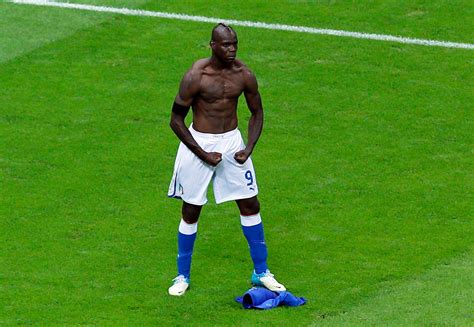 euro 2012 mario balotelli sends italy to 2 1 win over germany in semifinals the washington post