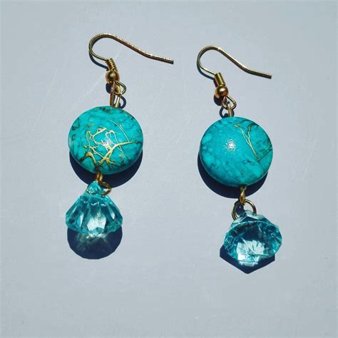 Boucles d oreilles dorées turquoises de la boutique DeessesEtNymphes