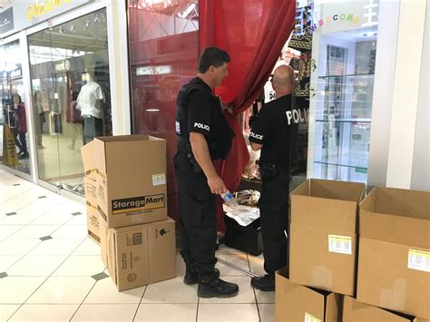 Police Raid Pacific Mall Shops Looking For Counterfeit Goods 680 News
