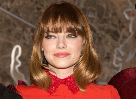 Emma Stone Debuts Short Haircut In Ny For Spider Man 2 Gigs Latimes