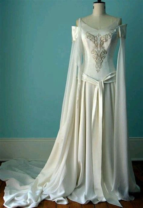 5 Irish Themed Wedding Ideas And Decorations Medieval Wedding Dress