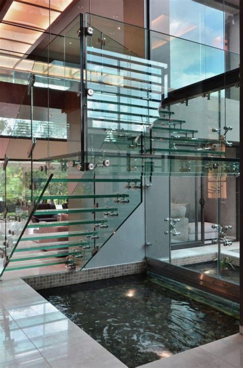 21 Beautiful Modern Glass Staircase Design