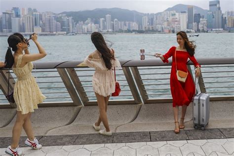 Hong Kongs Tourism Industry Endures Worst August Since Sars Outbreak