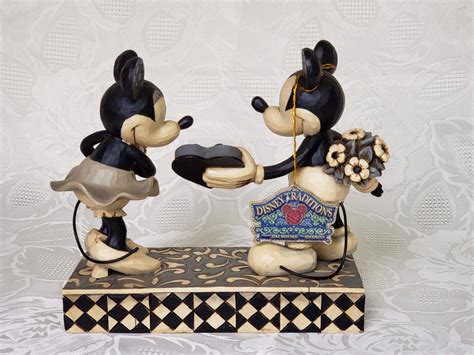 Jim Shore Disney Traditions Mickey Minnie Mouse Real Sweetheart Figurine Aunt Gladys Attic