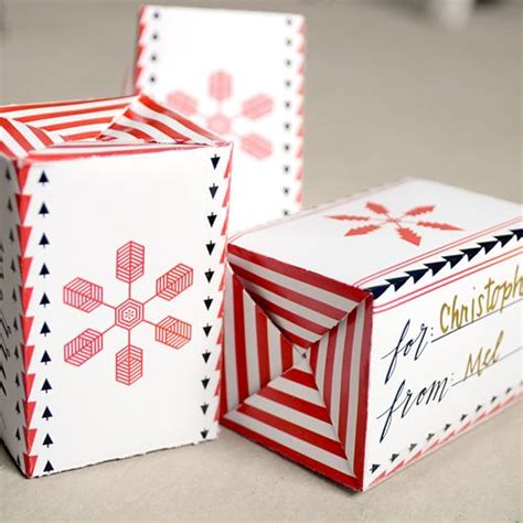 2011 Christmas Candy Box Freebie | Gift box template free, Free