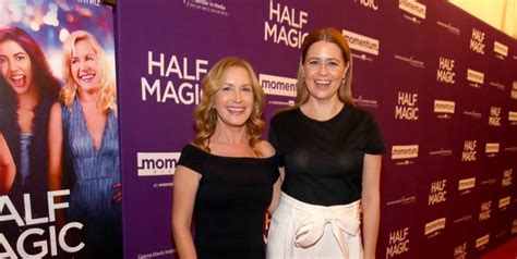 Jenna Fischer And Angela Kinsey Are Doing An Office Podcast