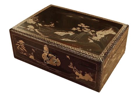 A Japanese Lacquer Box Ref84867