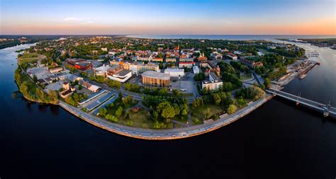 Estonia is a parliamentary republic. Next stop: Pärnu, Estonia - Tracktion