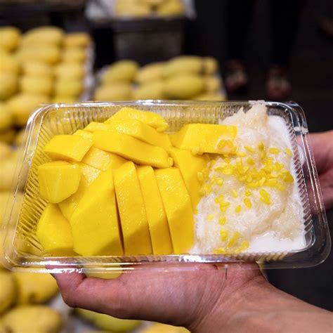 Mae Varee Sweet Sticky Rice With Mango Bangkok Reviews Photos Address Phone Number Foodle