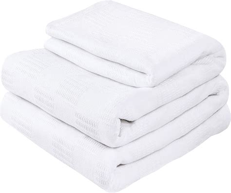White Queen Blanket Bachelor Pad Living Room Ideas For Men Masculine