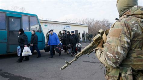 Ukraine Fighting Pauses Briefly For Big Prisoner Exchange The New
