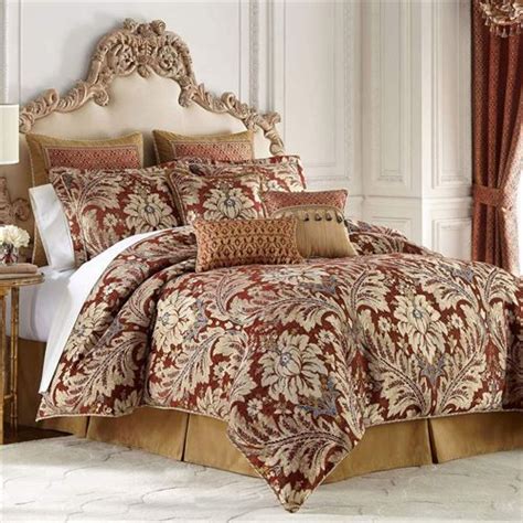 A stunning and sophisticated quilted weave design is featured upon this unique and elegant comforter set, this elegant 95 sterling. Arden Acanthus Leaf Damask Burgundy and Gold Comforter ...