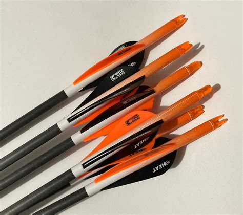 Easton 65mm Acu Carbon Arrows 340 Spine Wraps And Fletched 6 Pack