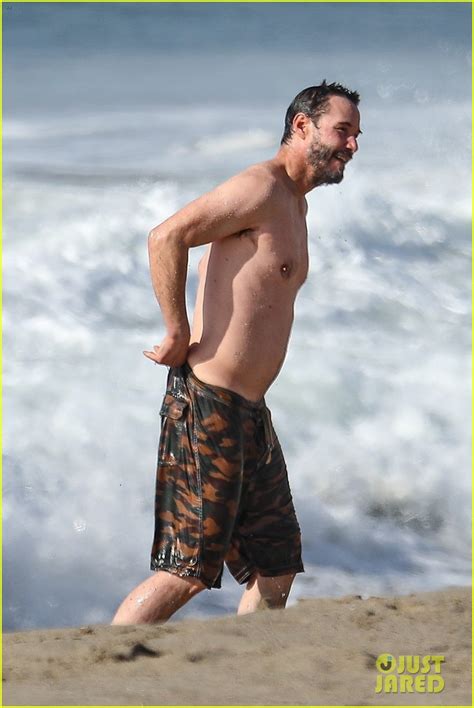 Keanu Reeves Looks Fit Shirtless At The Beach In Malibu Photo 4514870 Keanu Reeves Shirtless