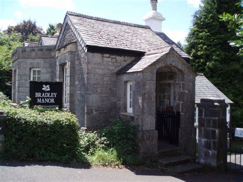 The Gate House To Bradley Manor © Gwen And James Anderson Cc By Sa