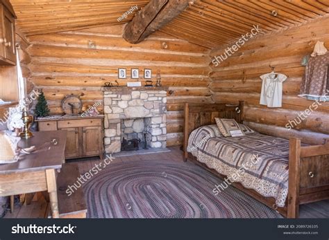 190 Early Settlers Cabin Images Stock Photos And Vectors Shutterstock