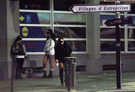 Societe Les Prostituées Se Mobilisent Pour Continuer à Travailler