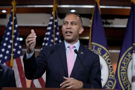 Jeffries downplays chances of 'compromise' speaker as McCarthy faces