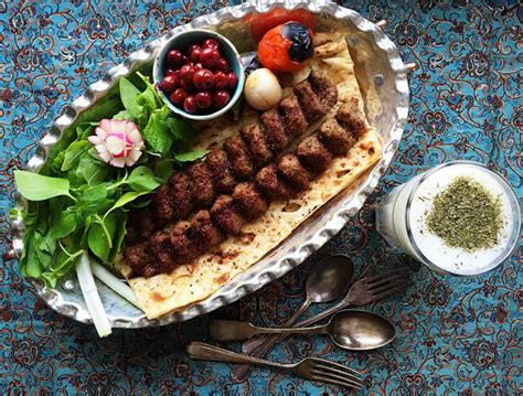 Iranian Chelo Kebab A Trip To Iran With Iran Destination Iran Tour