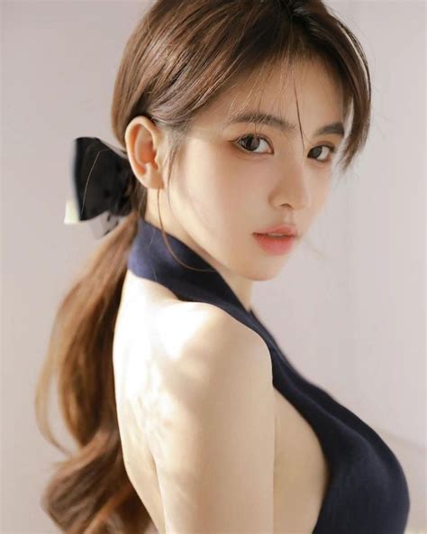 Beautiful Asian Women Korean Beauty 3 4 Face Poses References Medium Length Hair Cuts