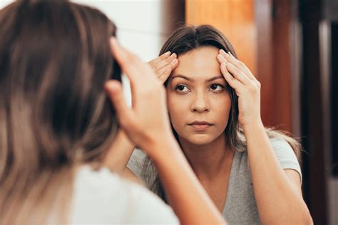 They have six legs and do not have wings. How to Check Yourself for Head Lice - Lice Clinics of Texas