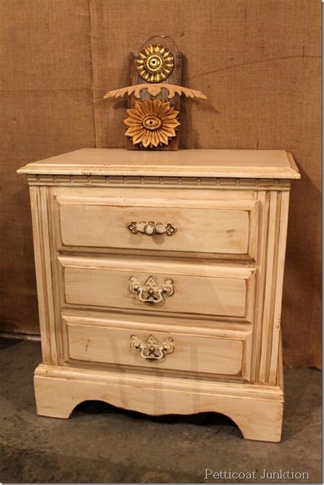 This cedar chair is a great introductory project to woodworking. furniture tutorial