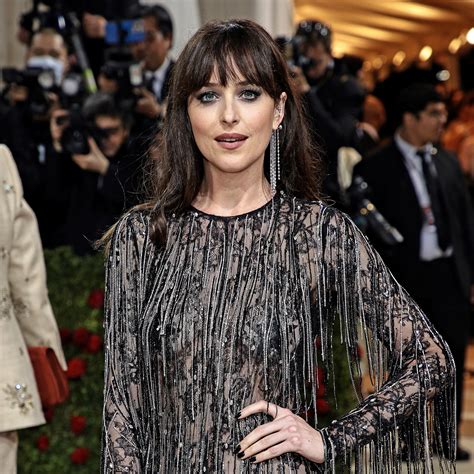 Update more than 152 fringe hairstyles 2023 - dedaotaonec