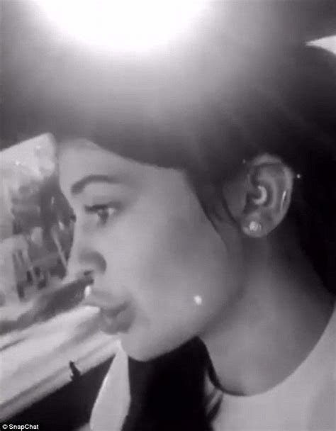 Pucker Up Kylie Jenner Showed Off Her Signature Pout In A Series Of
