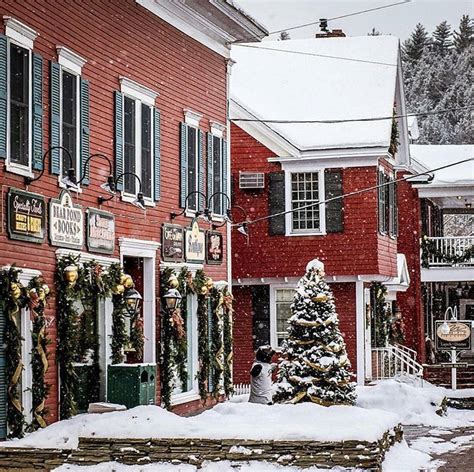 Gostowe Stowe Vt In The Winter😍 New England Christmas Christmas Town