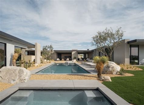 Pin By Carmen Del Valle On Exteriors Rancho Mirage Modern House