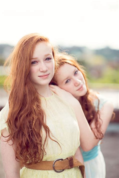 Pin By Carolyn Marshall On Photography Sisters Photoshoot Sister Pictures Red Heads Women